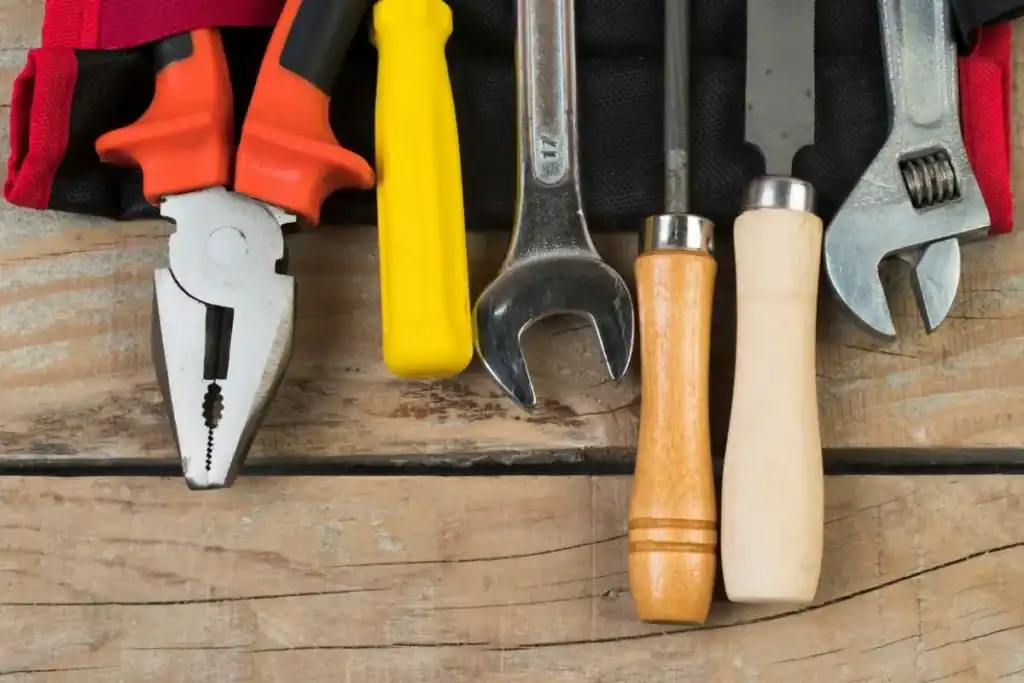 herramientas bricolaje basicas casa